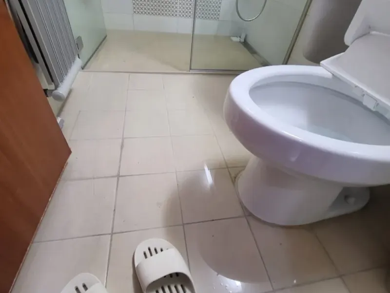 동래구 물이 넘쳐 젖은 화장실 바닥